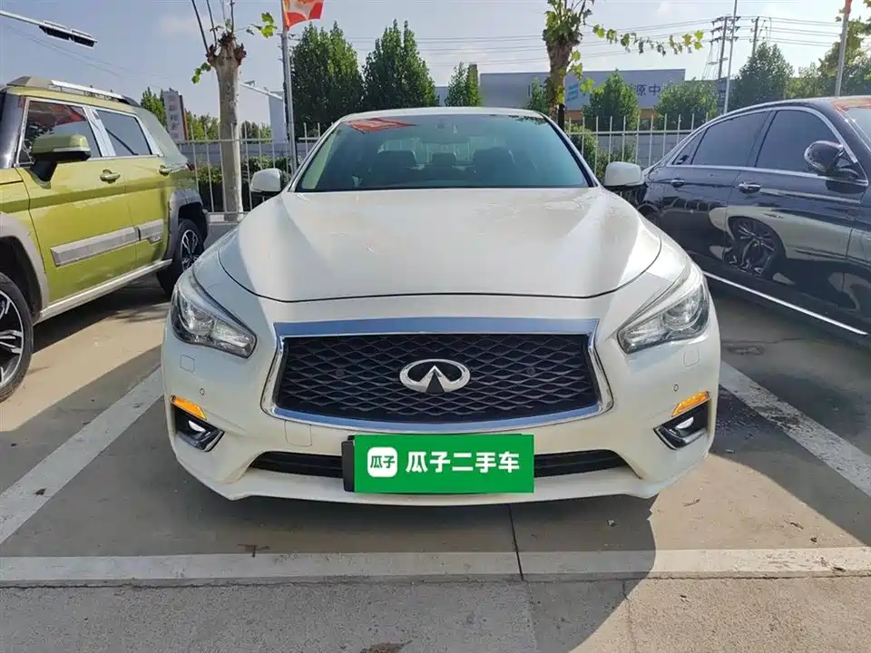 Infiniti Q50L