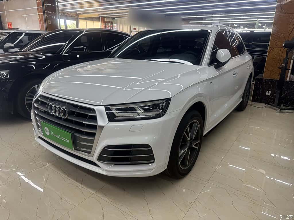 Audi Q5L, 2019 1