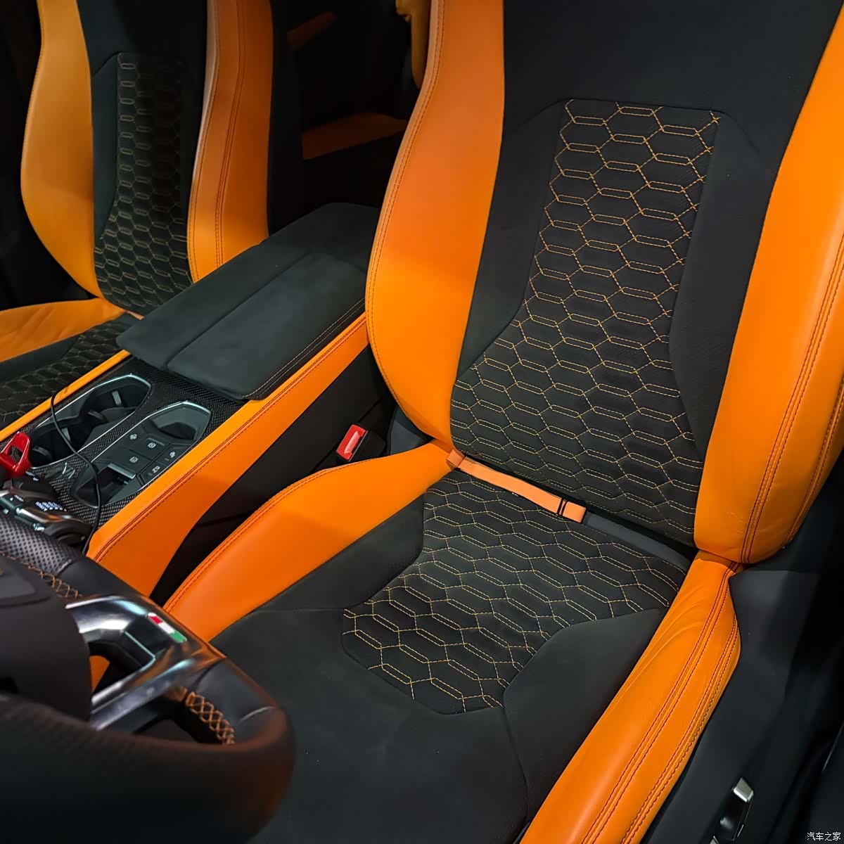 Lamborghini Urus, 2023 22