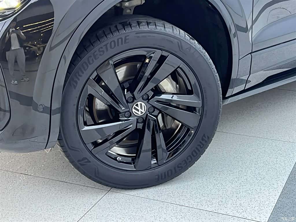 Volkswagen Touareg, 2024 31
