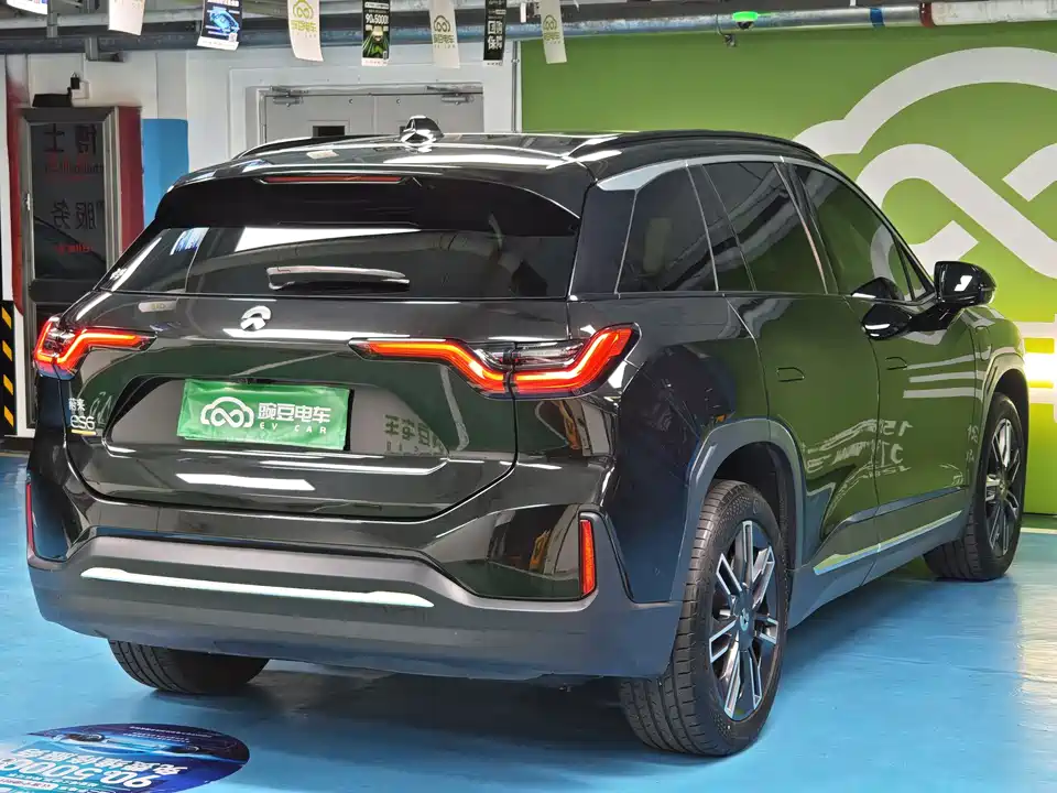 NIO ES6