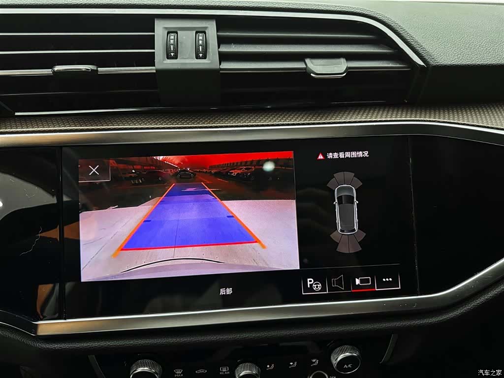 Audi Q3, 2022 14