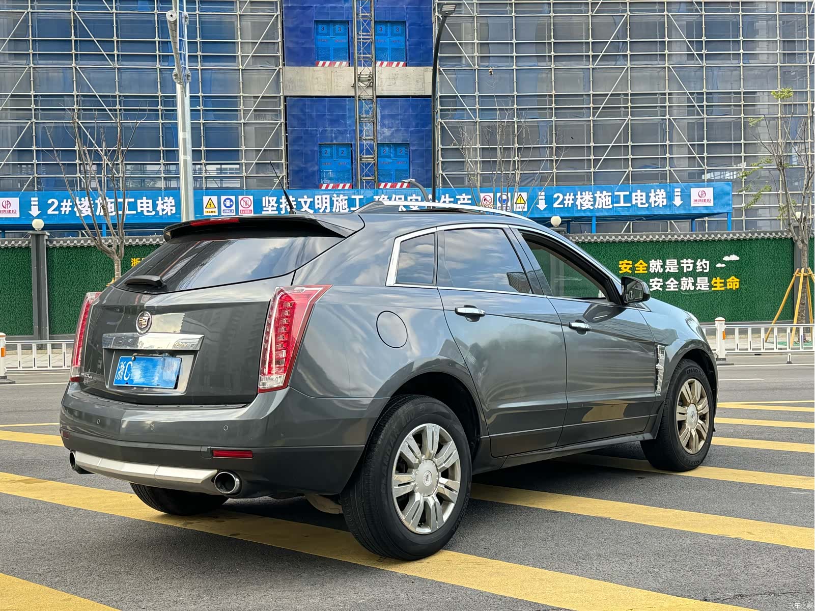 Cadillac SRX, 2010 7