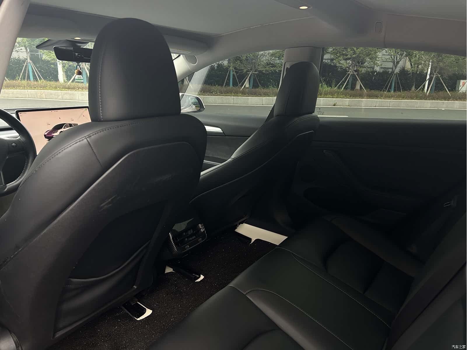 Tesla Model 3, 2022 все фото