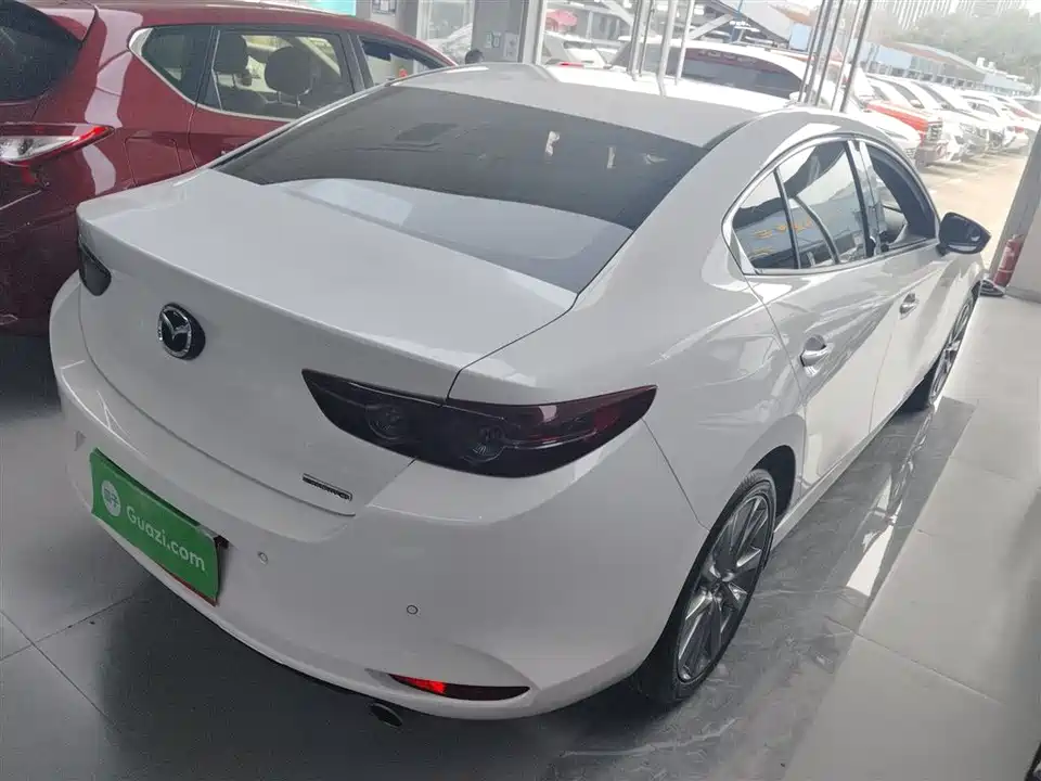 Mazda 3 Angkesaila