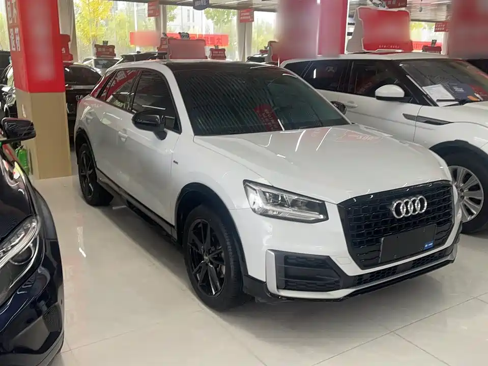 Audi Q2L