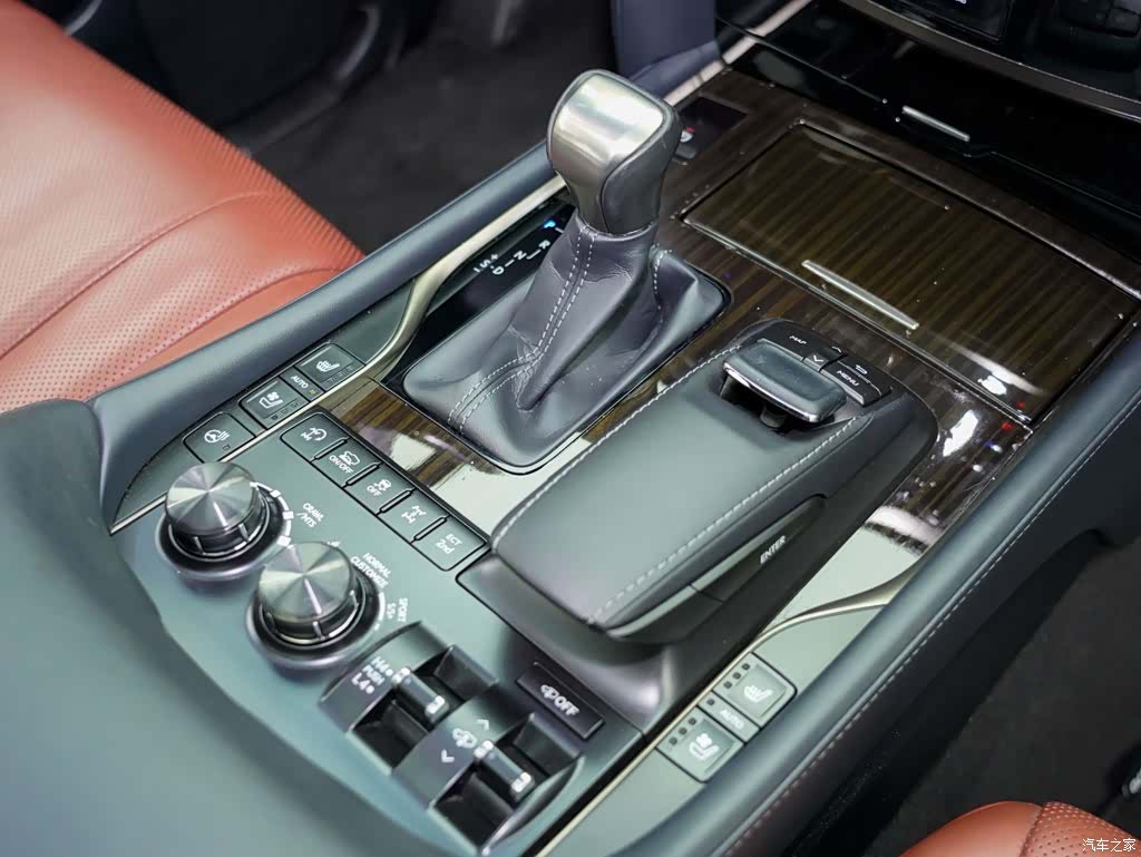 Lexus LX, 2020 17