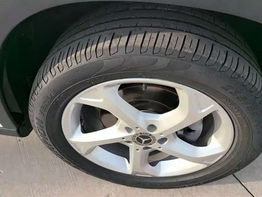 Mercedes-Benz GLA Mercedes-Benz GLA