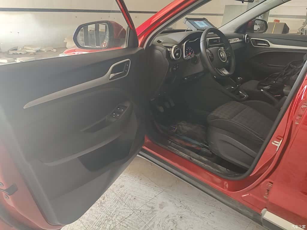 MG ZS, 2018 16