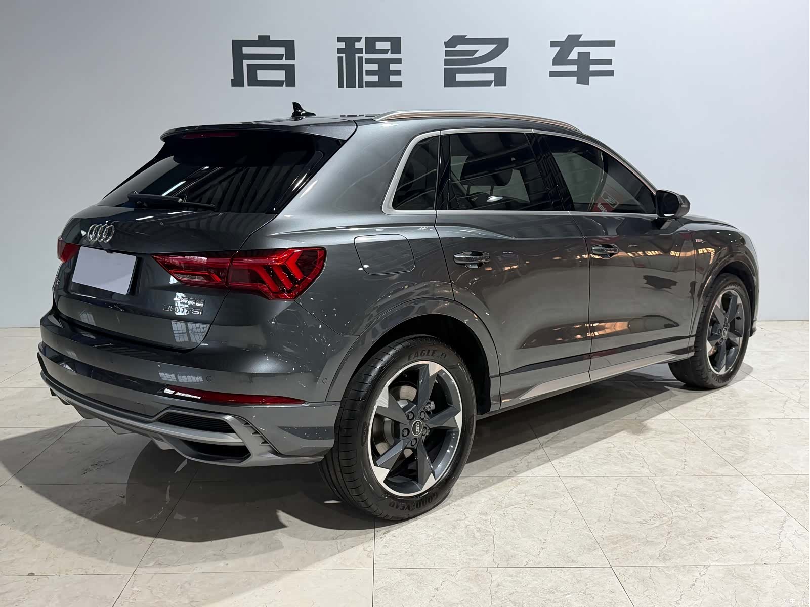 Audi Q3, 2023 4