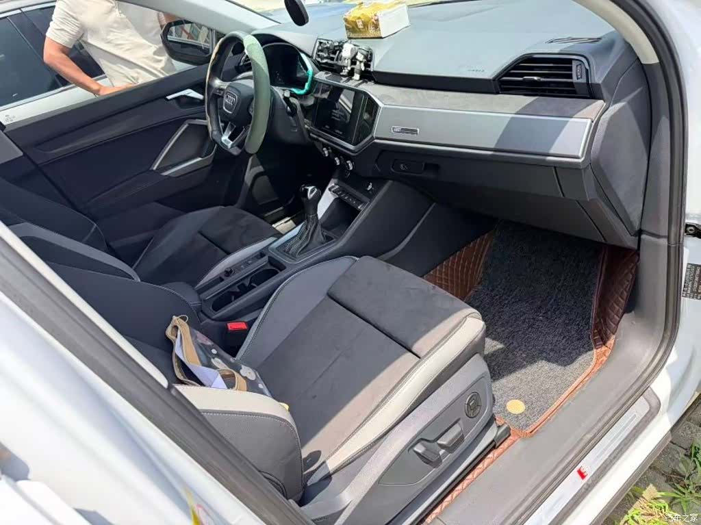 Audi Q3, 2023 6