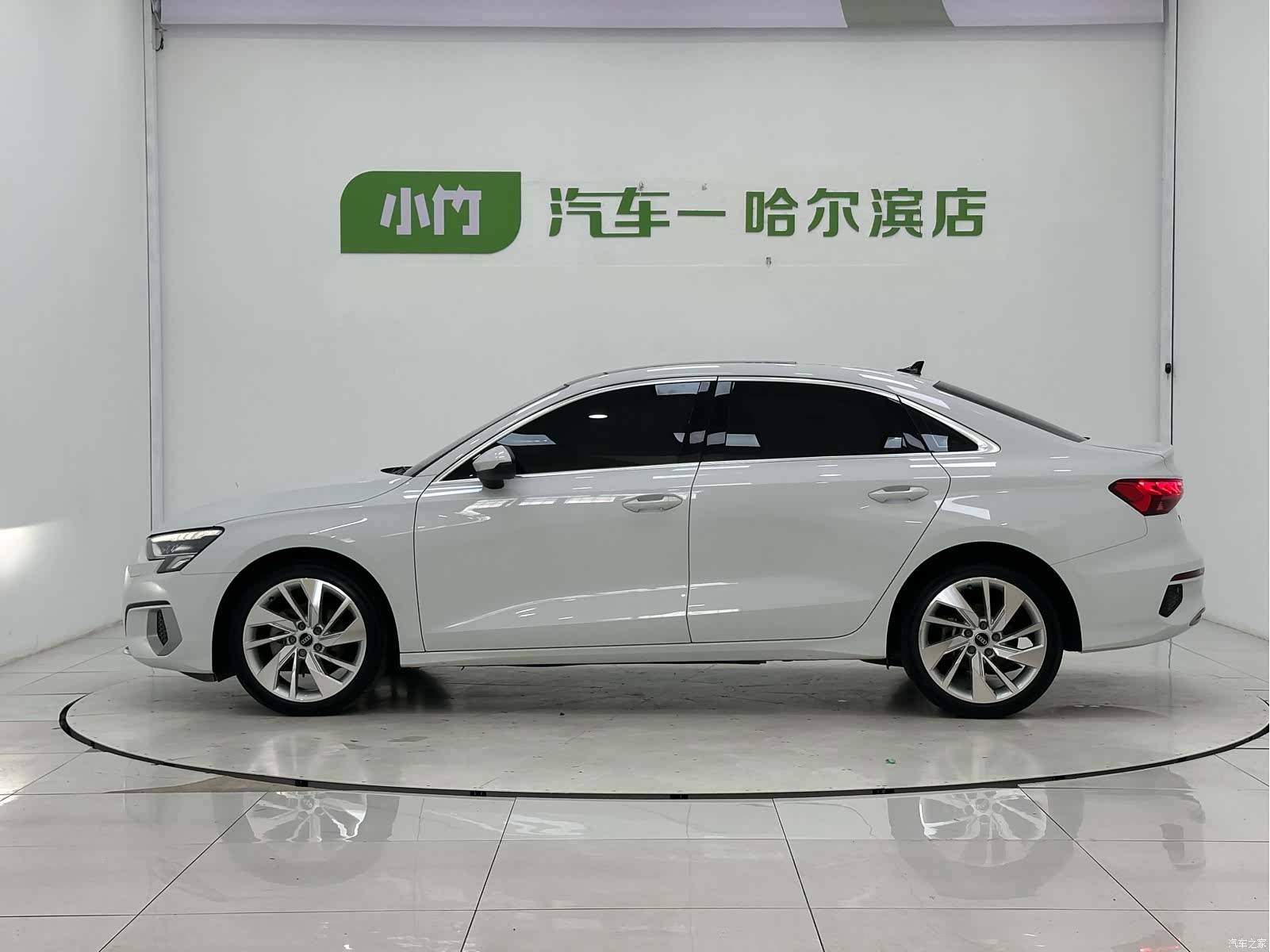 Audi A3, 2023 все фото