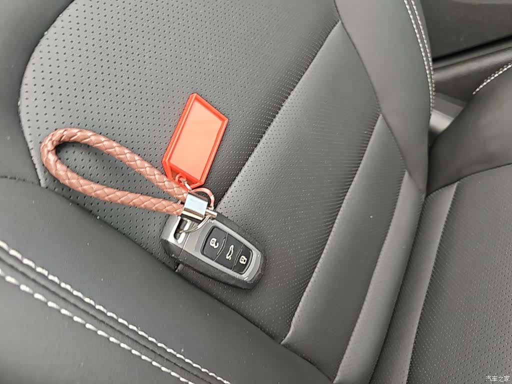 Geely Emgrand, 2019 9