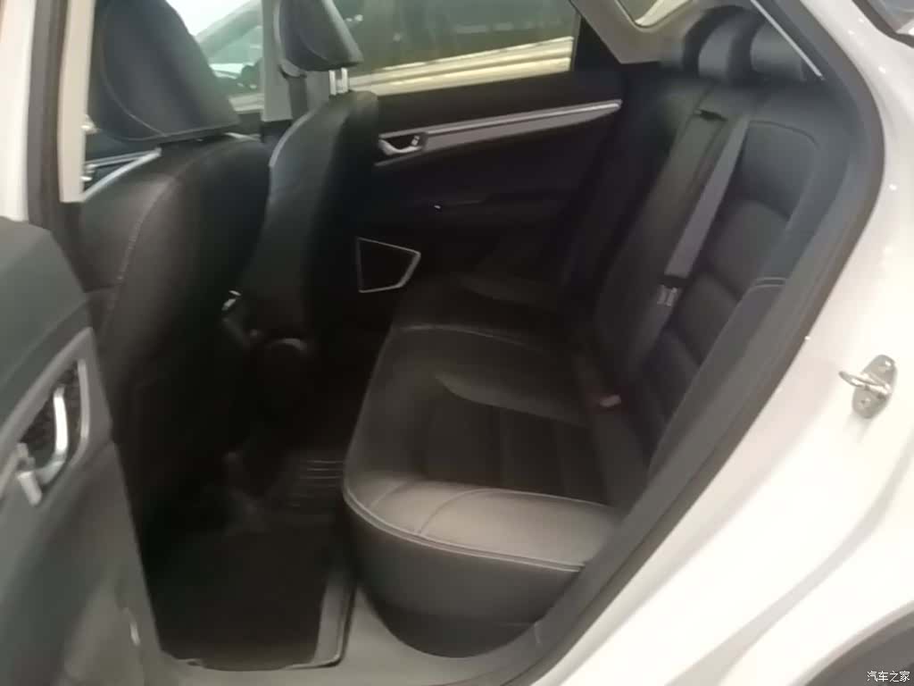 Geely Emgrand, 2019 17