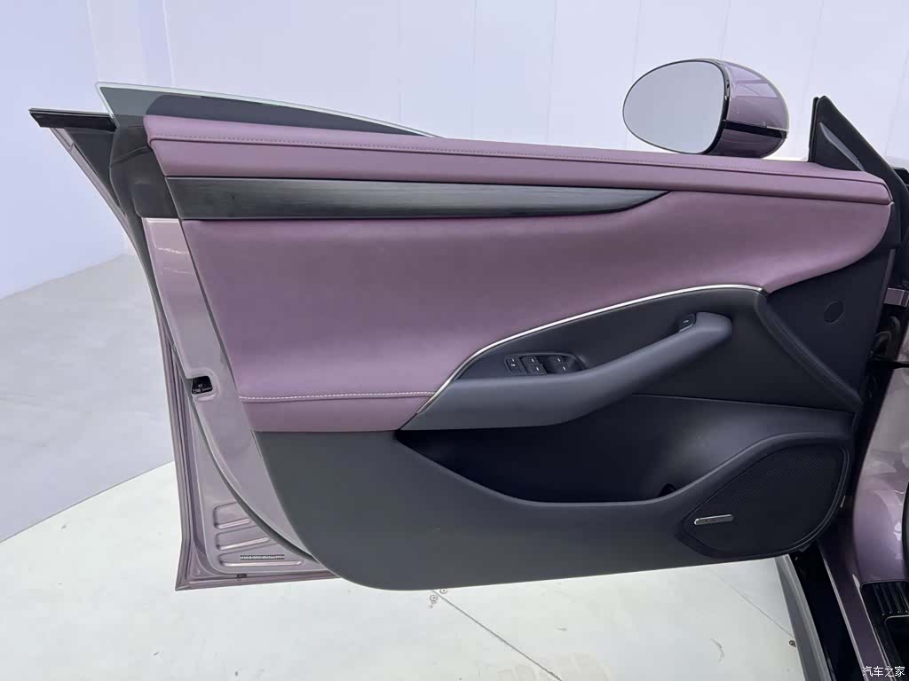 Xiaomi SU7, 2025 16