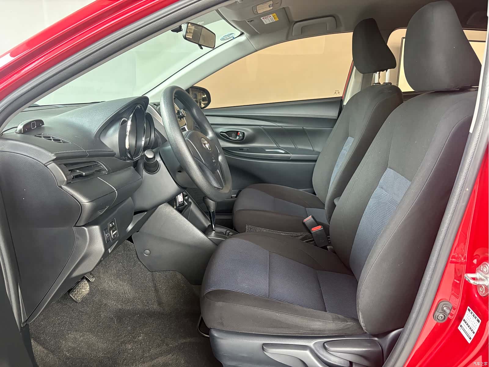 Toyota YARiS L, 2017 7