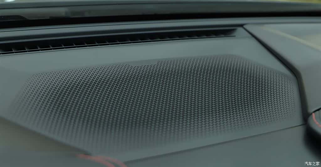 Lotus ELETRE, 2024 31