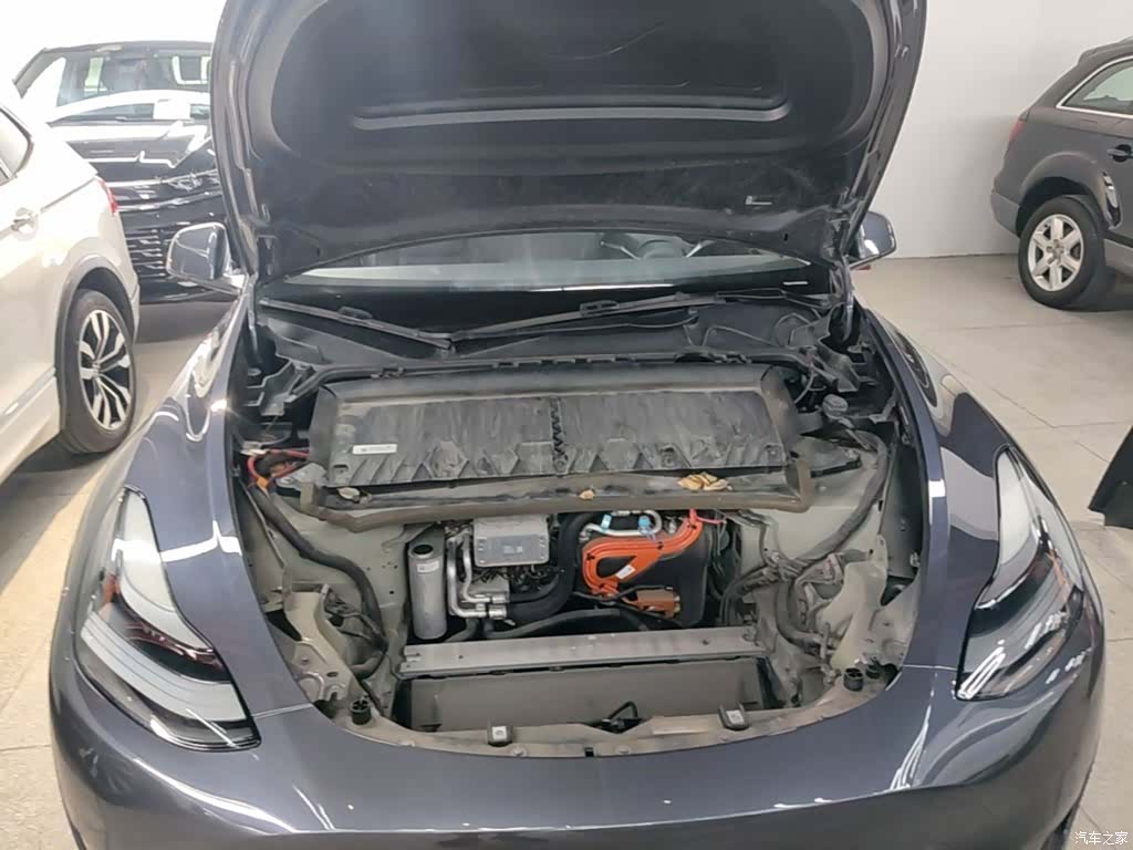 Tesla Model Y, 2022 20