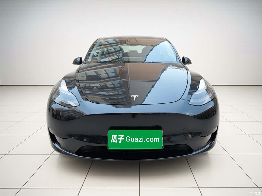 Tesla Model Y, 2023 2