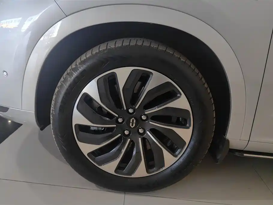 AITO Ask the world M7