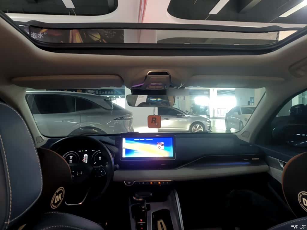 Geely Preface, 2022 18