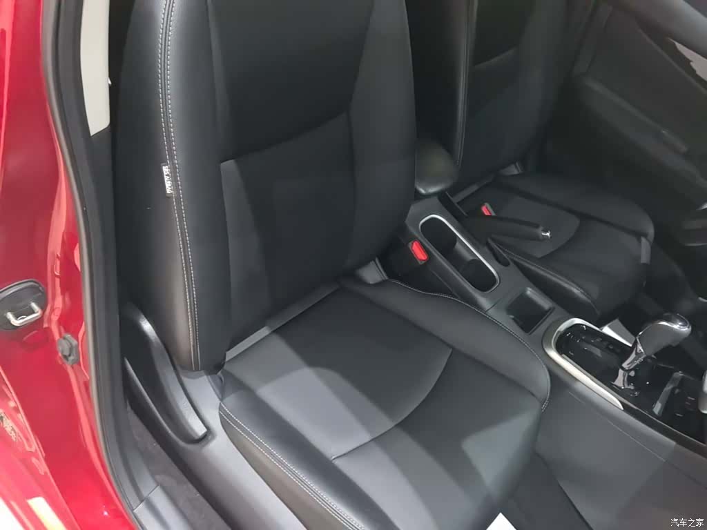 Nissan Tiida, 2023 25
