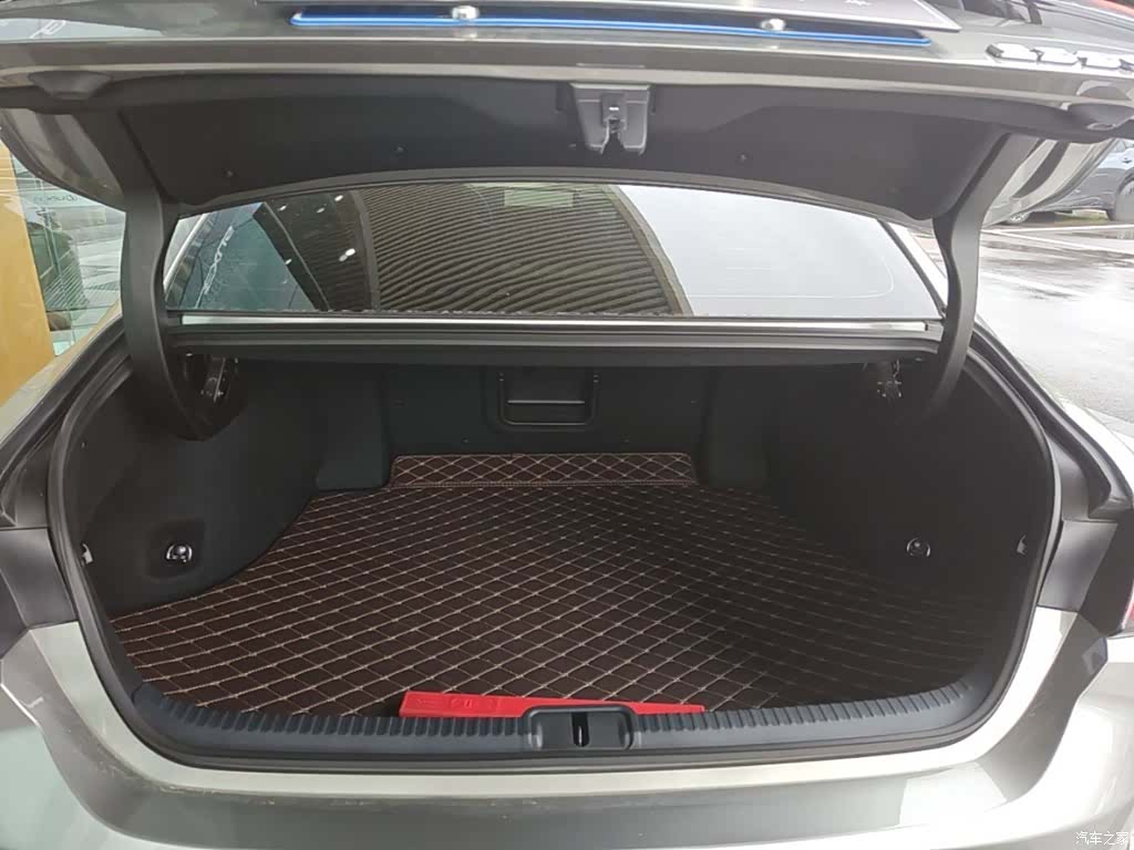 Lexus ES, 2025 19