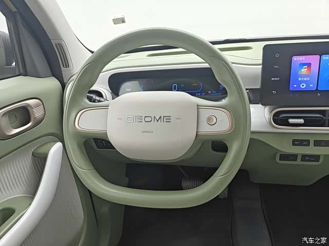 Geely Panda, 2025 7