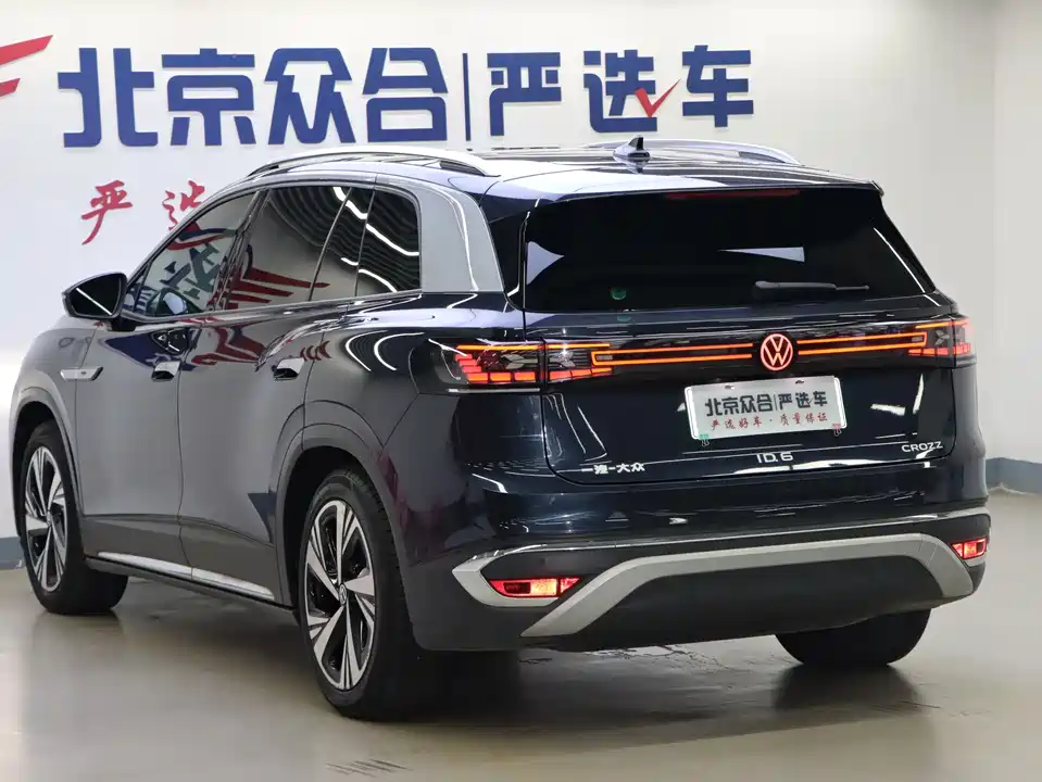 Volkswagen ID.6 CROZZ