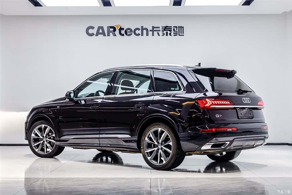 Audi Q7, 2020 4