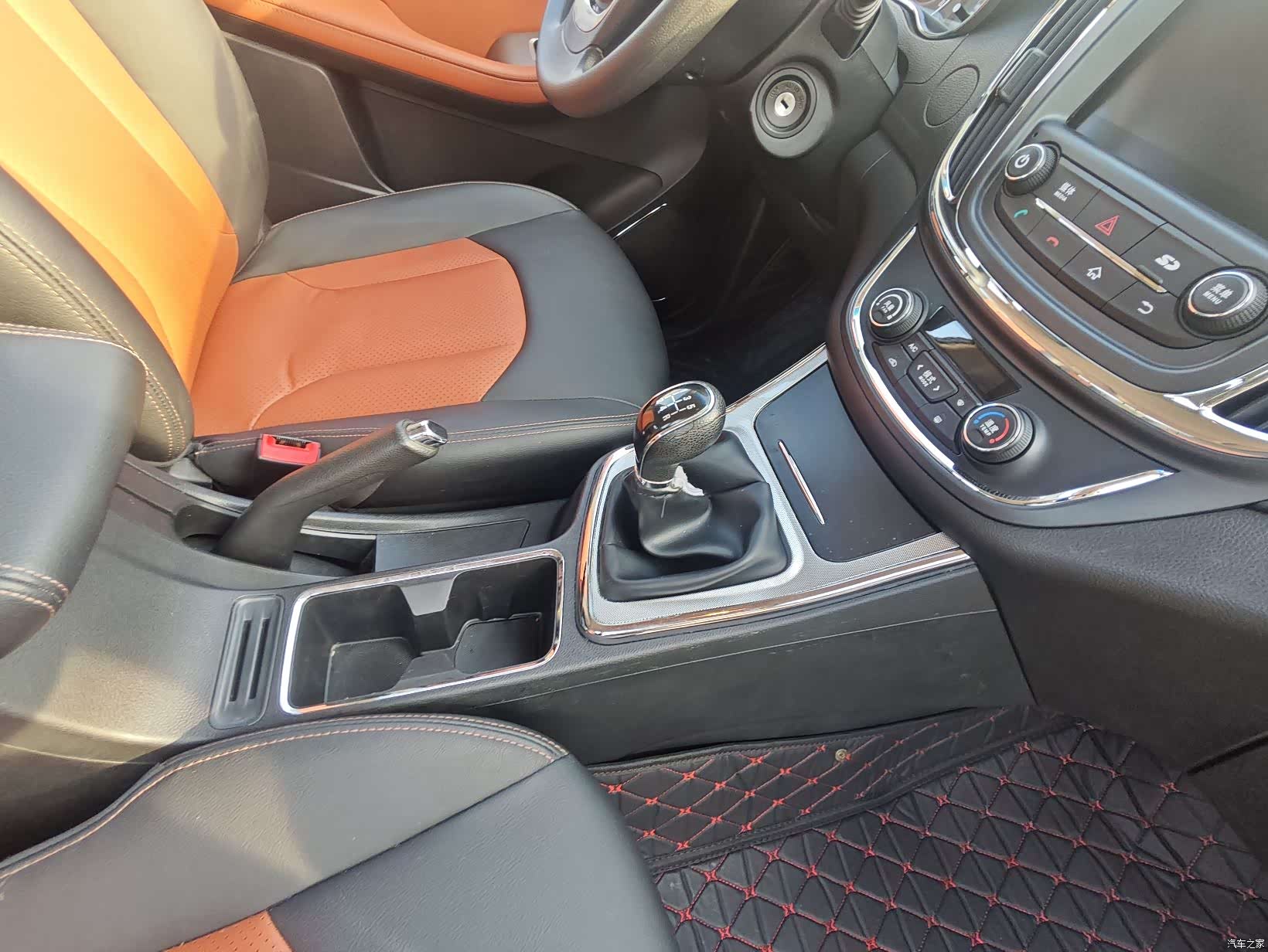 Wuling 560, 2016 15