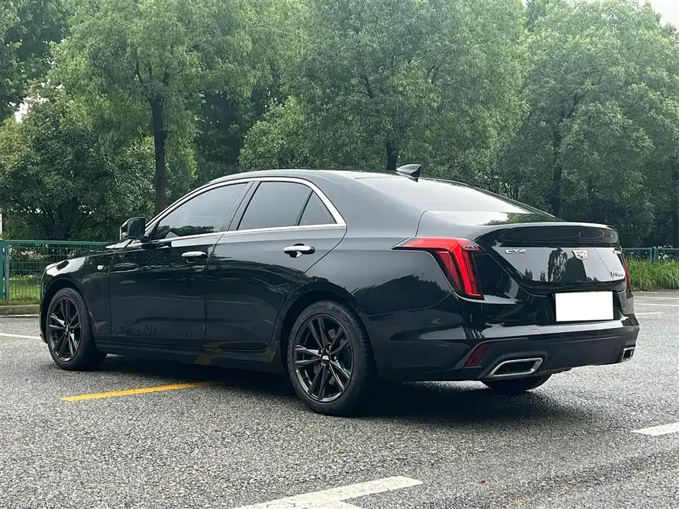 Cadillac CT4