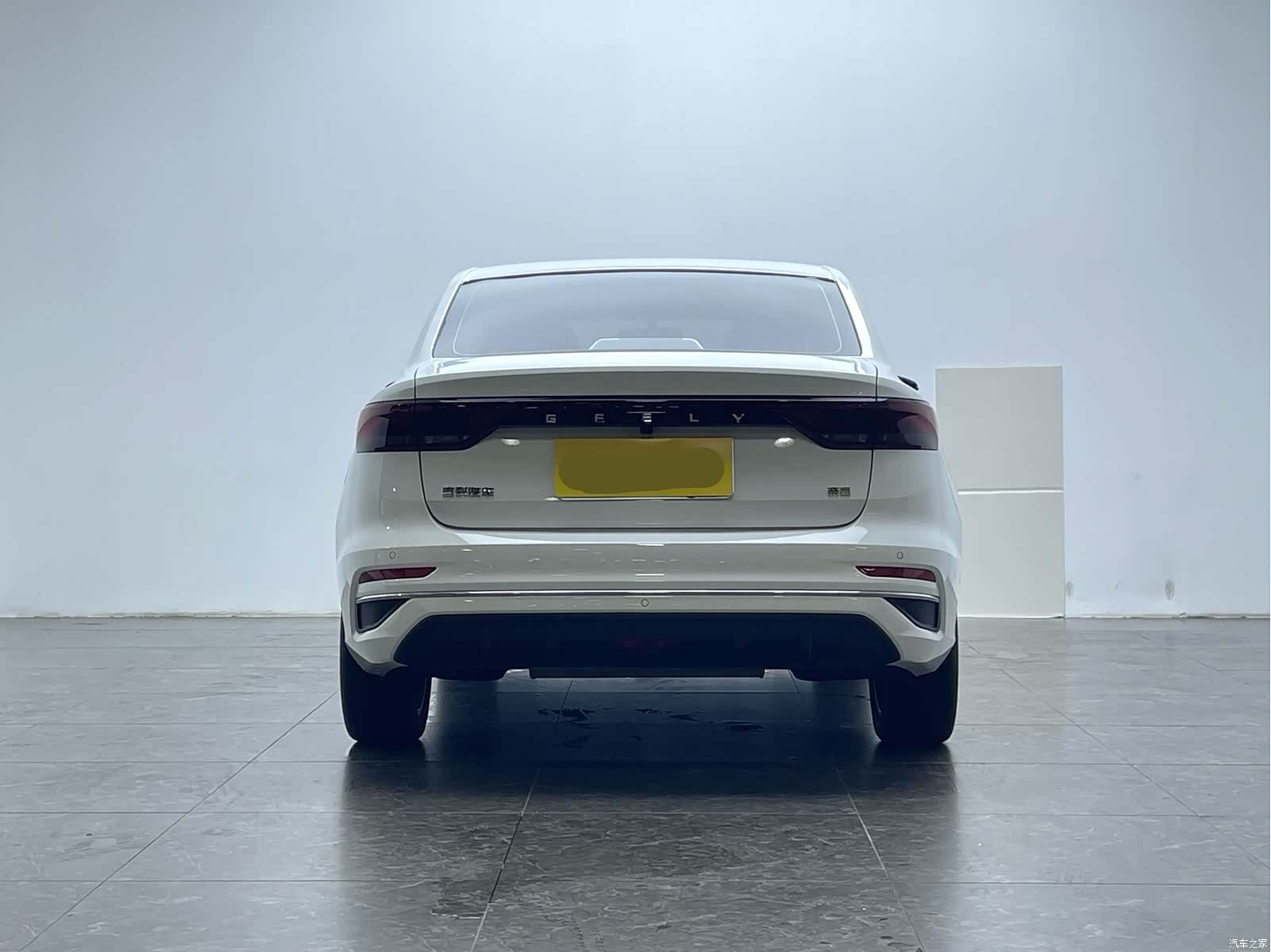 Geely Emgrand, 2026 4