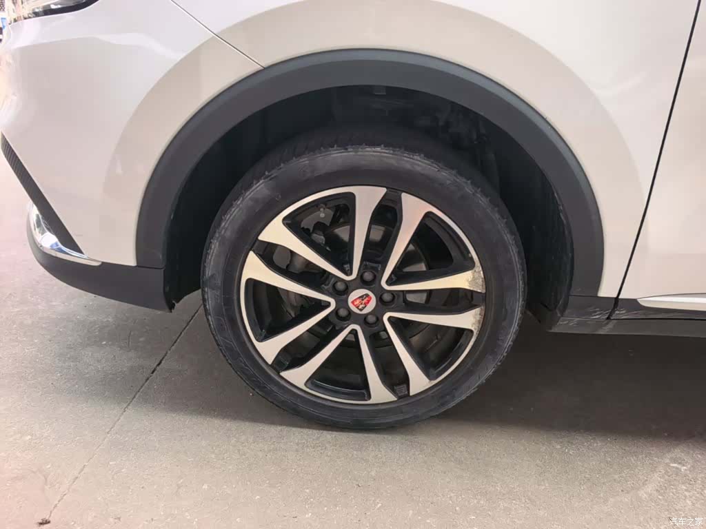 Roewe RX3, 2020 23