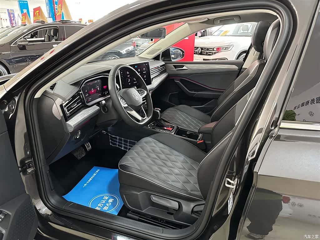 Volkswagen Sagitar, 2025 30