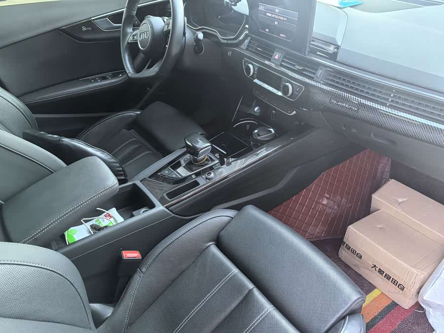 Audi A4L 2023, фото 9
