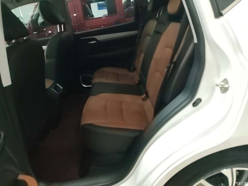 Geely X6, 2021 17