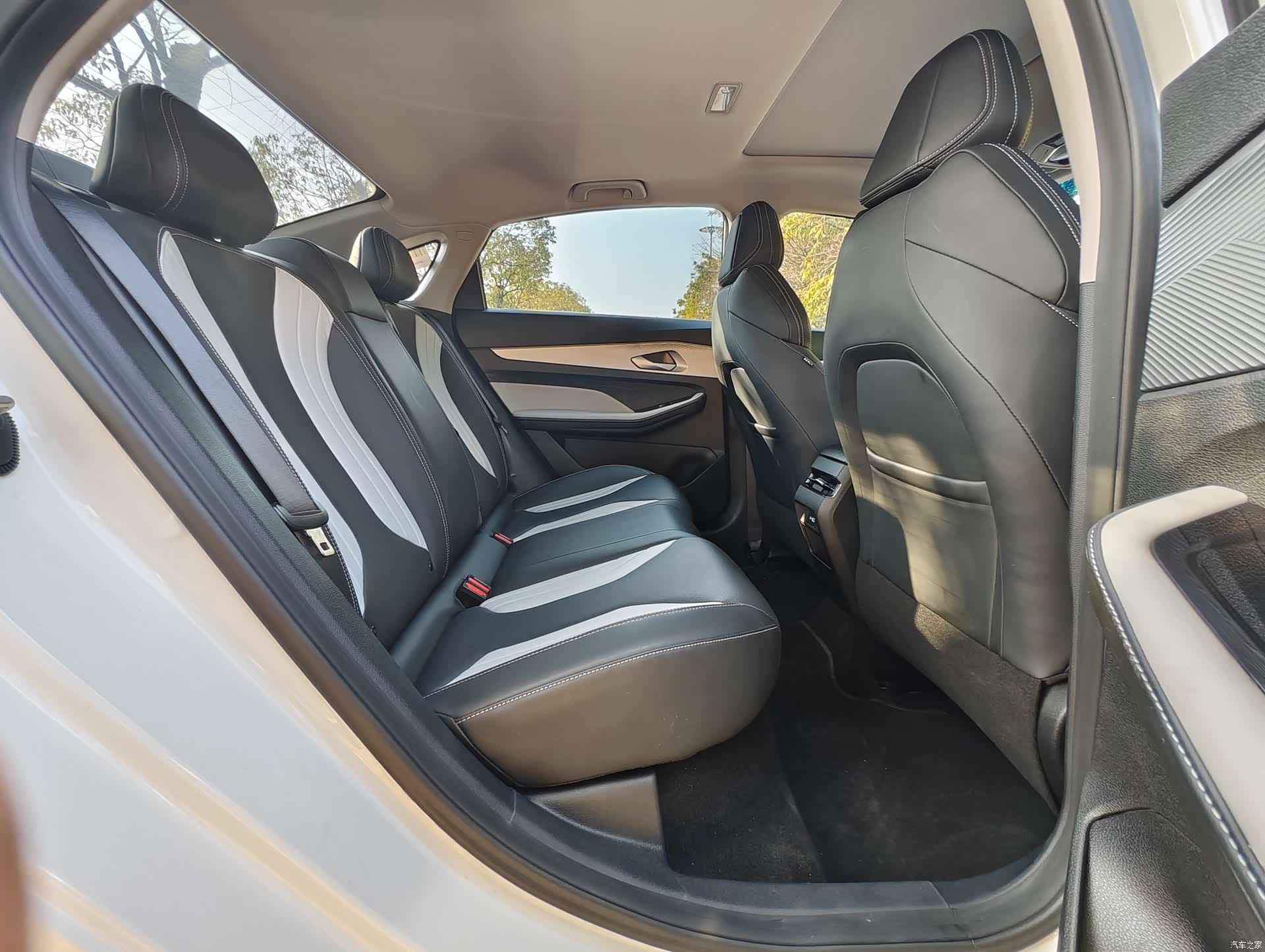 Geely Binray, 2024 10