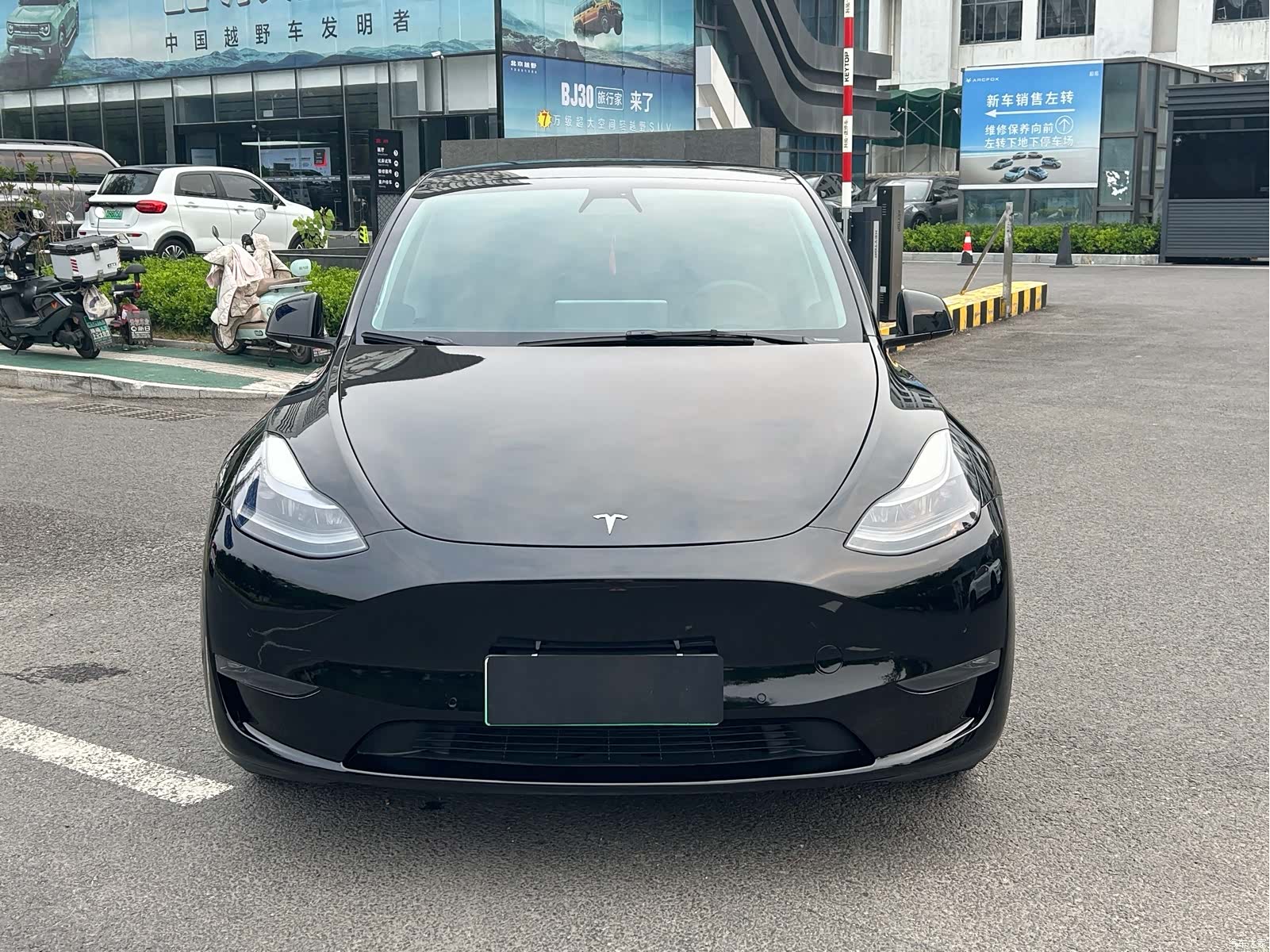 Tesla Model Y, 2022 2