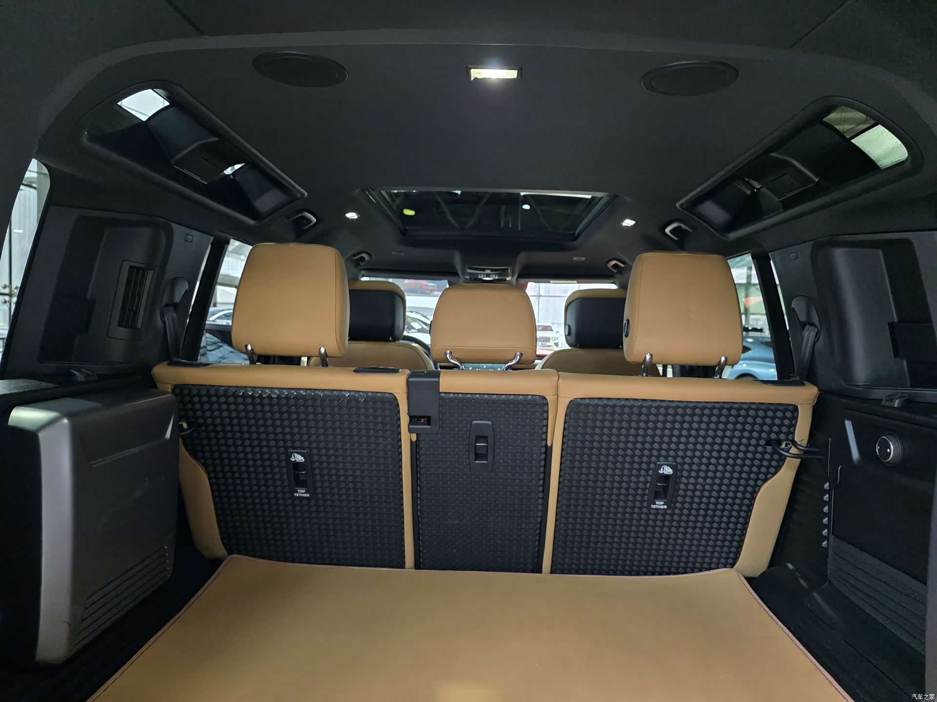 Land Rover Defender, 2024 22