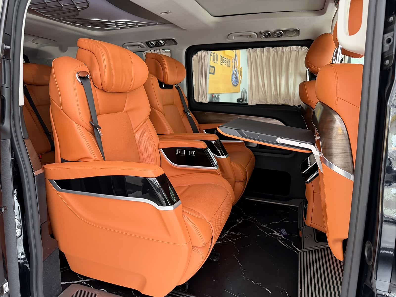 Mercedes-Benz V-Class, 2023 15