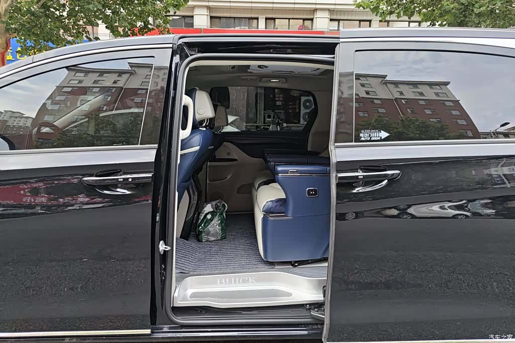 Buick GL8, 2024 11