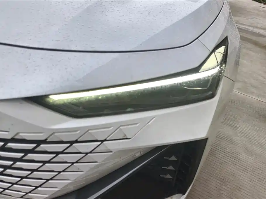 Changan UNI-V Smart iDD