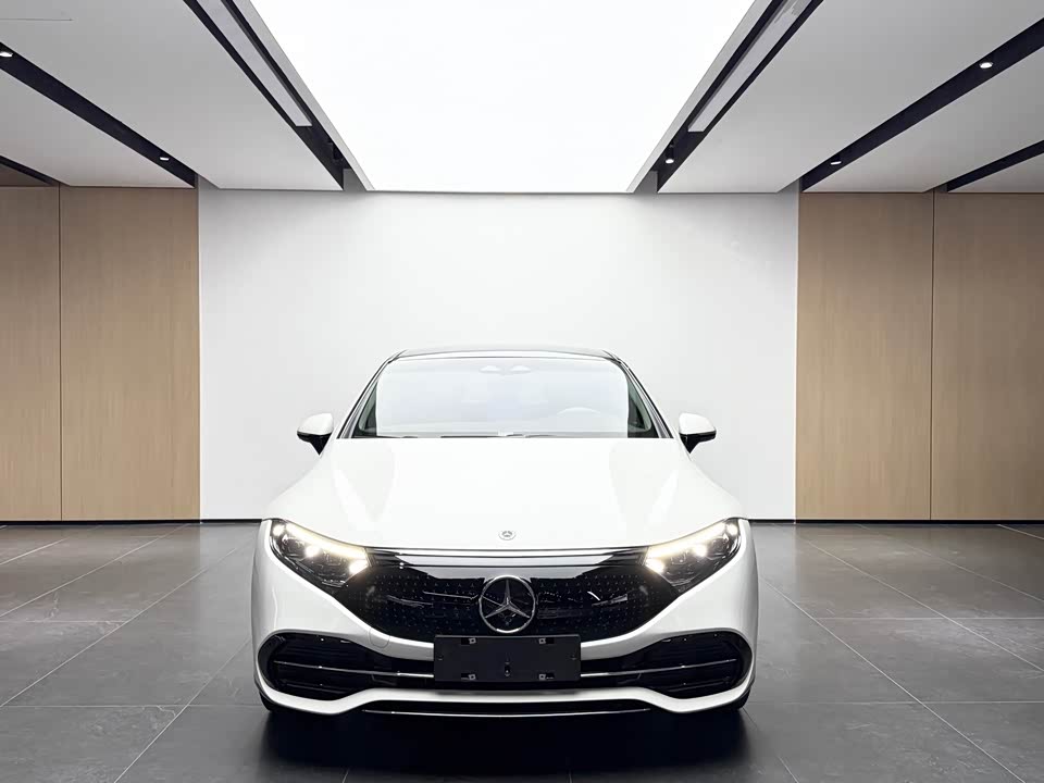Mercedes-Benz EQS Mercedes-Benz EQS