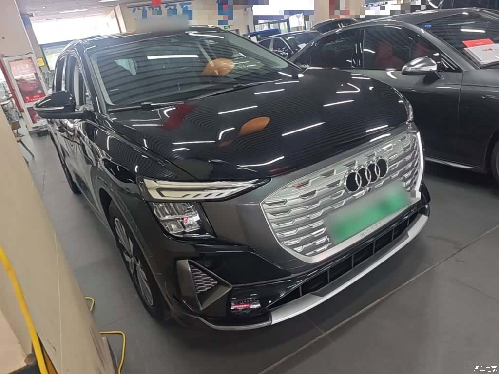 Audi Q5 e-tron, 2023 4