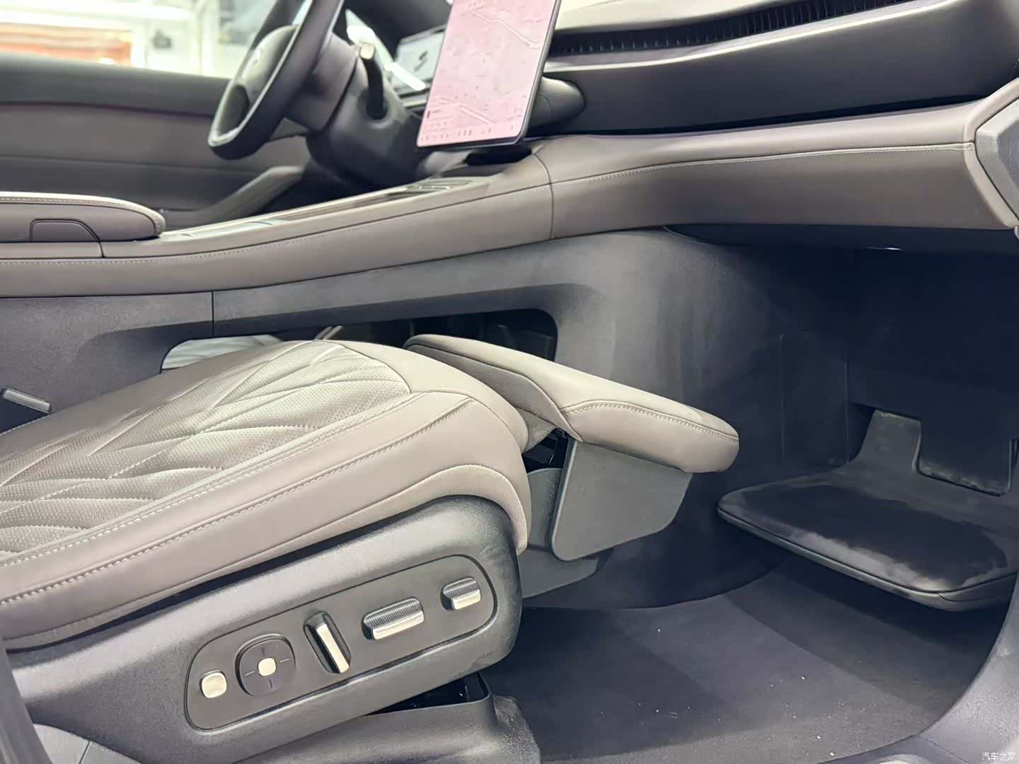 NIO ES6, 2025 6