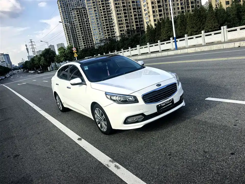 Kia K4