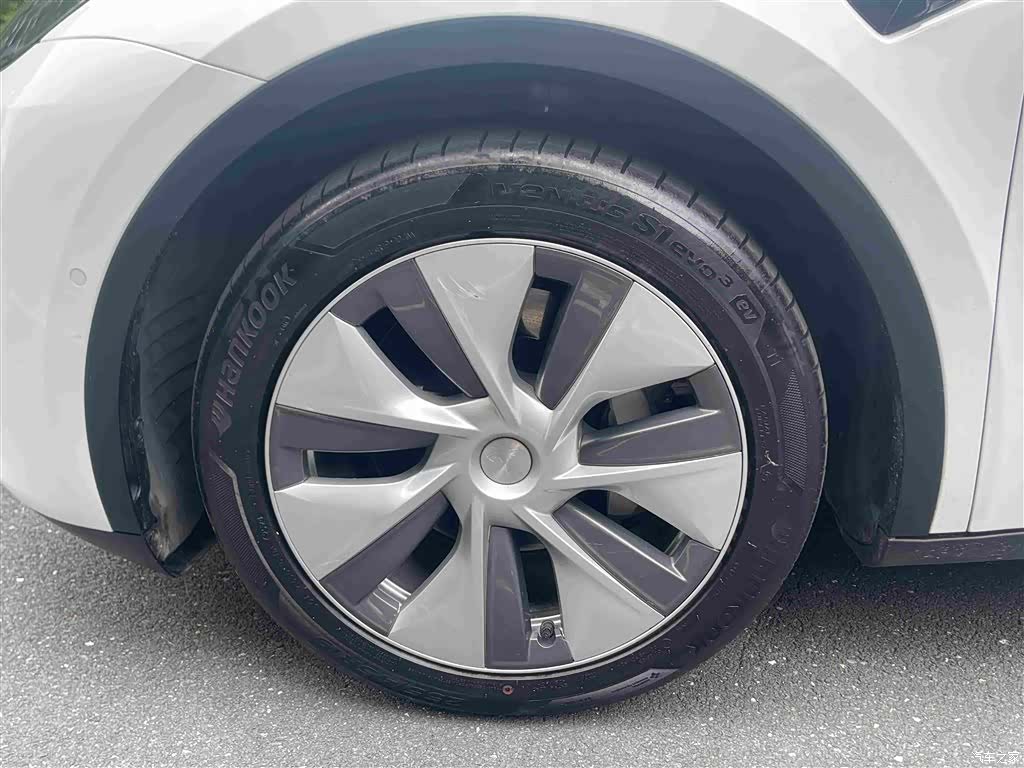 Tesla Model Y, 2021 23