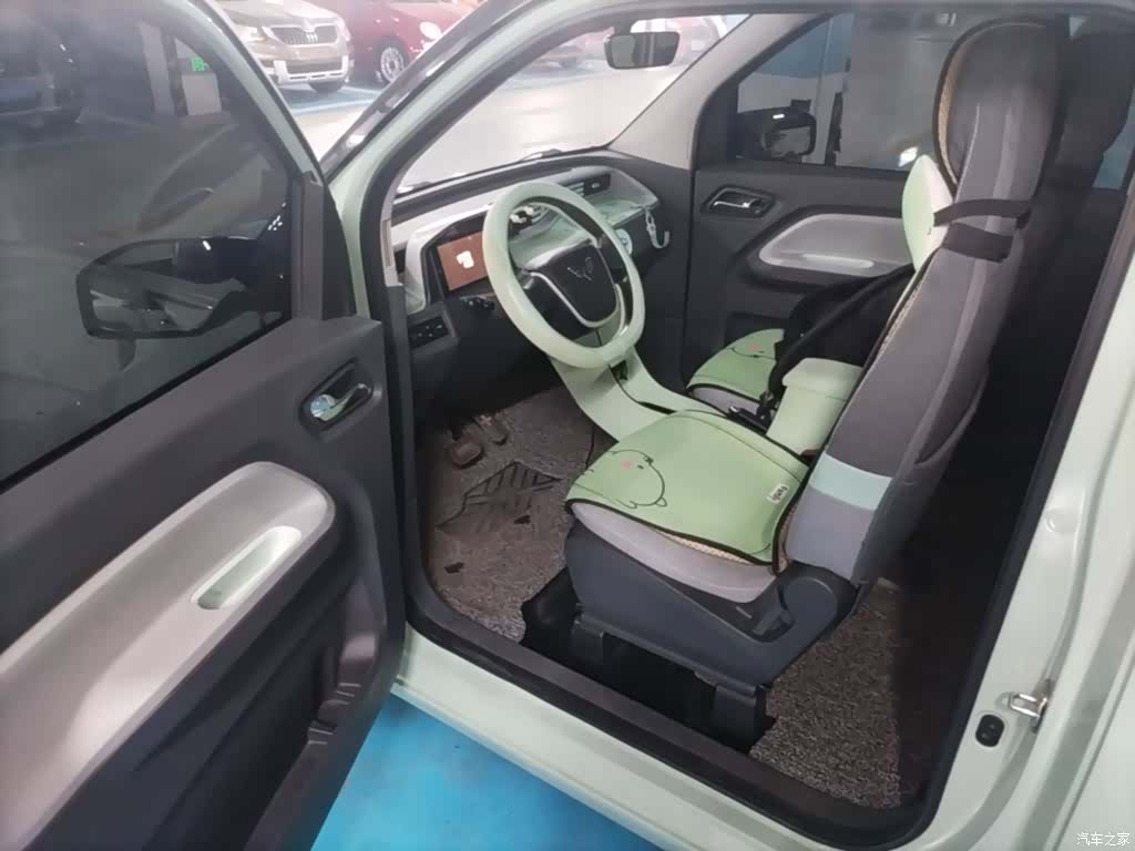 Wuling MINIEV, 2022 16