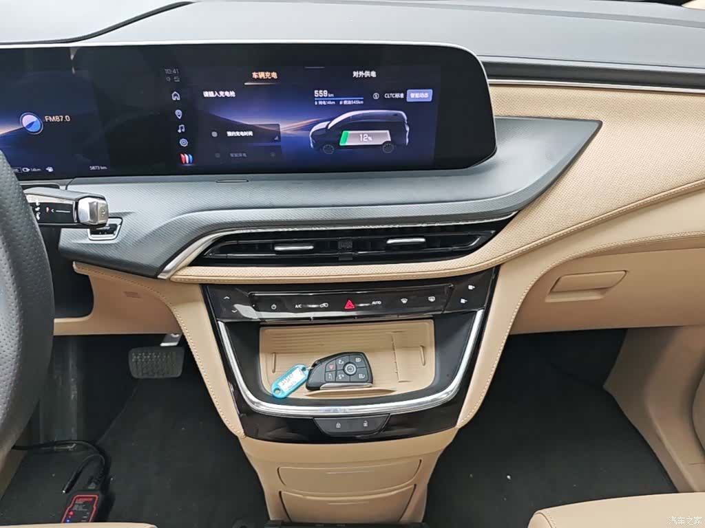 Buick GL8, 2025 13